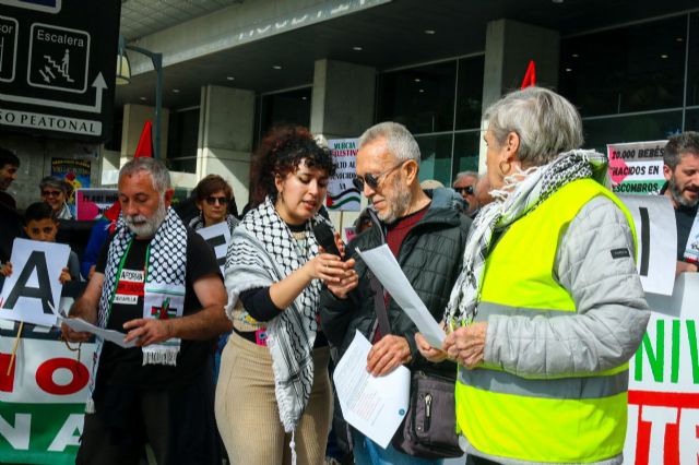 Palestina no se vende: concentración en Murcia exige reconstrucción de hospitales y protección al personal sanitario - 3, Foto 3