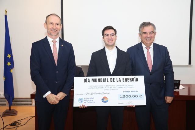 La Cátedra AHMUR premia a dos estudiantes por sus trabajos sobre electrólisis para producir hidrógeno - 2, Foto 2