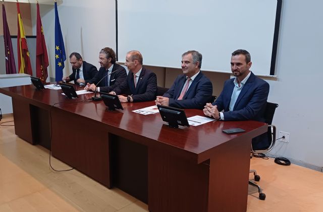 El Plan Industrial fija como objetivo la creación de nuevas cátedras conjuntas entre el tejido empresarial y las universidades de la Región - 2, Foto 2