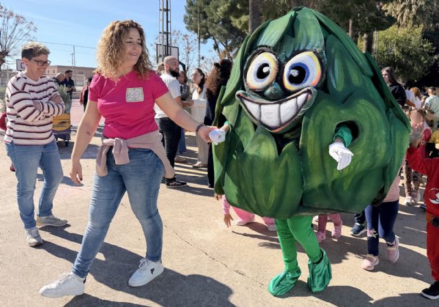 Más de 200 alumnos del colegio de San Bartolomé celebran el día de la alcachofa con una decena de actividades dedicadas a la Joya de la Huerta - 3, Foto 3