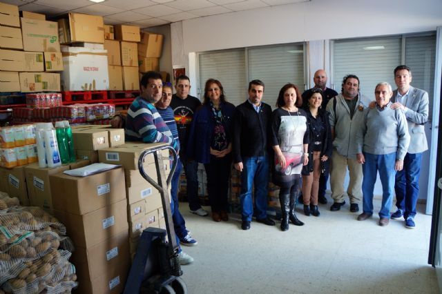La Hermandad de la Legión Española de la Región de Murcia dona cerca de 300 kilos de alimentos a la Parroquia y Cáritas - 3, Foto 3