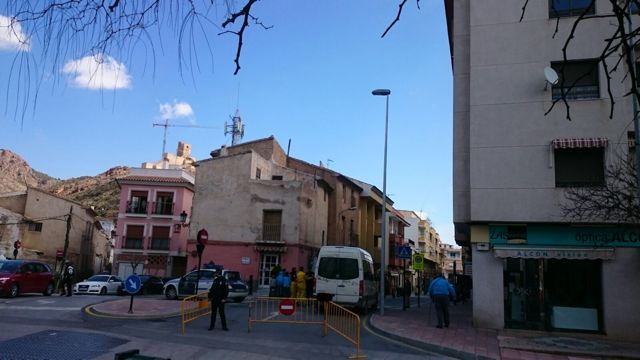 Inmovilizan una furgoneta que transportaba colmenas con abejas por el centro de Alhama, Foto 2