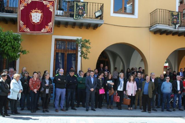 Minuto de Silencio en Alcantarilla y banderas a media asta por los atentados y las victimas de Bruselas - 2, Foto 2