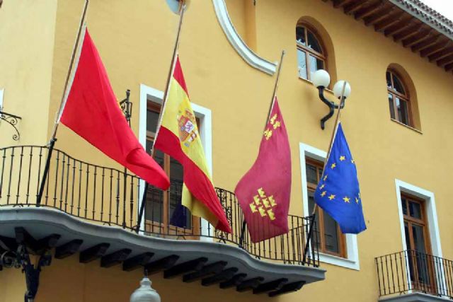Minuto de Silencio en Alcantarilla y banderas a media asta por los atentados y las victimas de Bruselas - 5, Foto 5