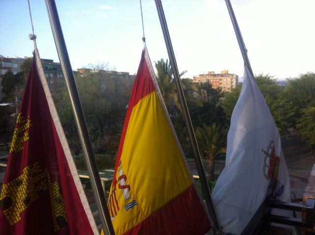 El Ayuntamiento de Molina de Segura convoca para HOY miércoles 23 de marzo una concentración de un minuto de silencio por los atentados terroristas en Bruselas - 1, Foto 1