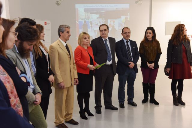 Solo mujer, una exposición que se compromete por la igualdad, en la UMU - 2, Foto 2