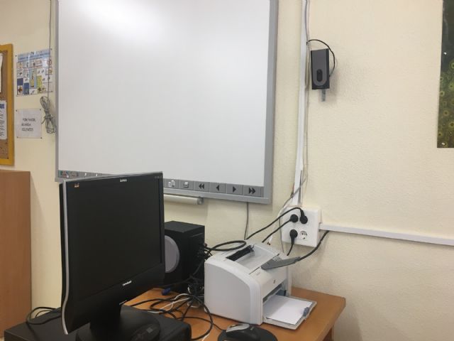 El CEIP Fulgencio Ruiz incorpora dos pizarras digitales gracias a un proyecto social del AMPA financiado por Fundación laCaixa - 3, Foto 3