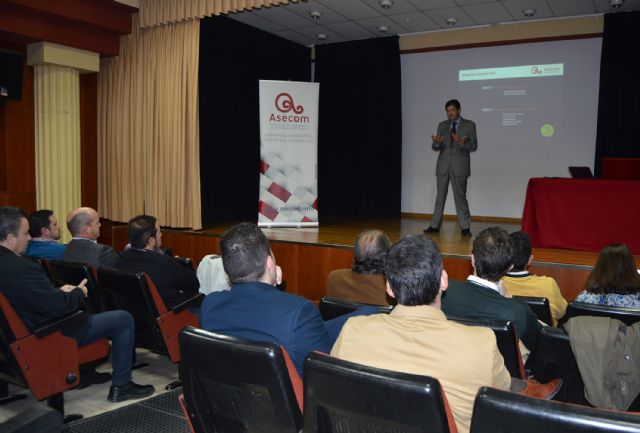 Los socios de ASECOM aprenden a sacarle el mayor rendimiento comercial a sus móviles - 1, Foto 1