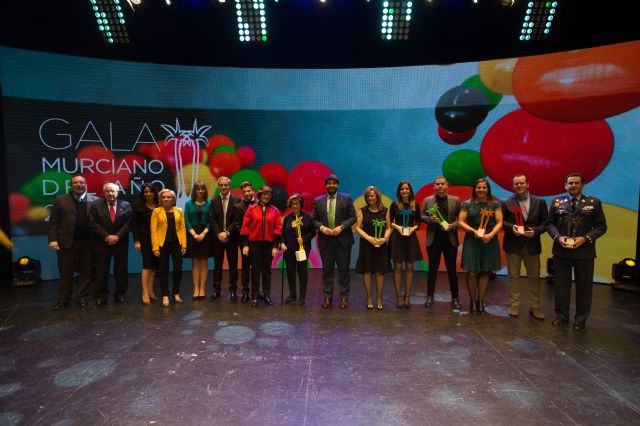 La poeta Dionisia García, elegida Murciana del Año 2017 - 2, Foto 2