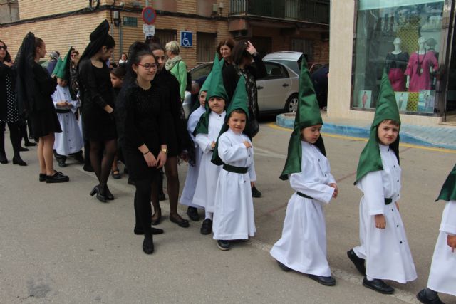 Los alumnos del San Pedro Apóstol trasladan en procesión la imagen de San Juan Evangelista - Semana Santa 2018 - 1, Foto 1