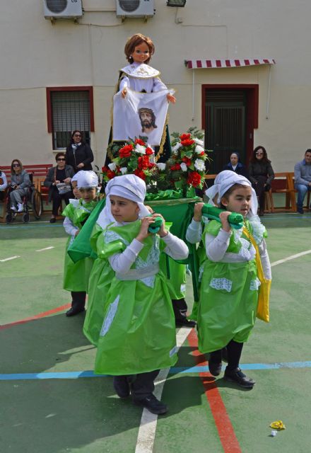 La procesión de 'Los Pasitos' del colegio 'Divino Maestro' cumple con su cita de Semana Santa - 3, Foto 3