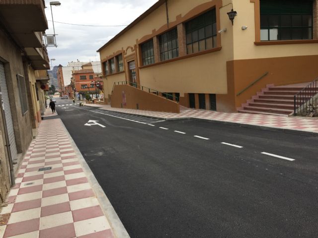 Esta tarde ha sido abierta al tráfico la calle Valencia tras su renovación - 1, Foto 1