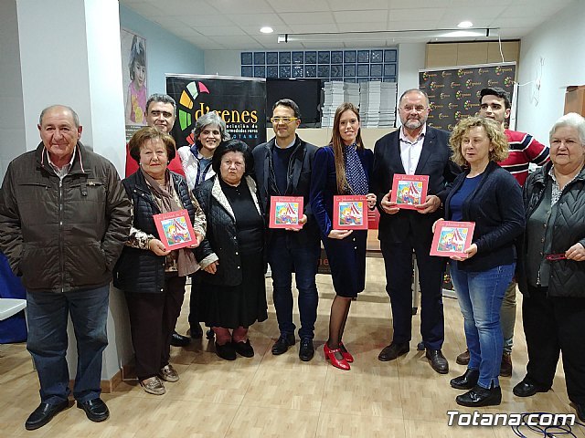 El primer teniente de alcalde asiste a la presentación del relato La felicidad de Din, Foto 2