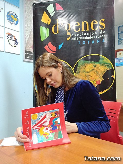 El primer teniente de alcalde asiste a la presentación del relato La felicidad de Din, Foto 5