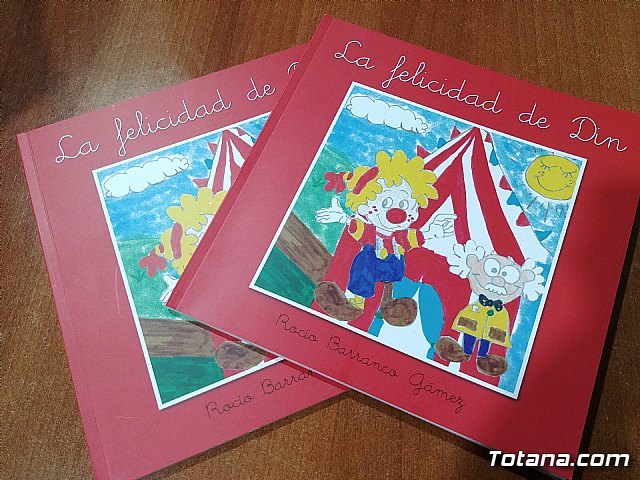 El primer teniente de alcalde asiste a la presentación del relato La felicidad de Din, Foto 6