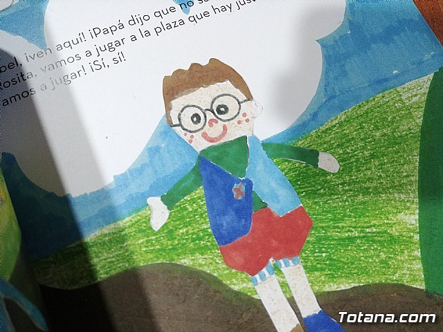 El primer teniente de alcalde asiste a la presentación del relato La felicidad de Din, Foto 7