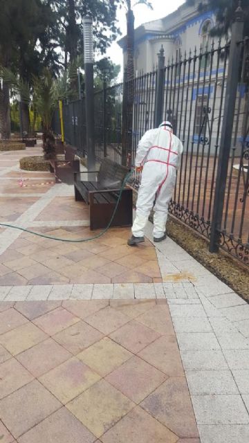 El Ayuntamiento de Archena continúa intensificando los trabajos de limpieza y desinfección de todo el municipio - 2, Foto 2