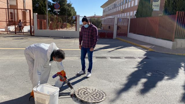 El Ayuntamiento de Puerto Lumbreras inicia una nueva campaña de desratización, desinsectación y desinfección para prevenir plagas en el municipio - 1, Foto 1