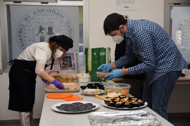 El guiso con pelotas de la abuela de una agrónoma gana el concurso de recetas de gallina murciana - 1, Foto 1