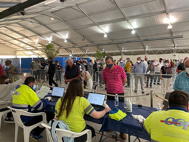 La carpa municipal se despide como punto de vacunación masivo después de casi 18 meses de actividad - 1, Foto 1