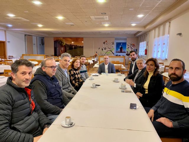 VOX se reúne con empresarios de Los Camachos y reivindica la soberanía industrial - 2, Foto 2