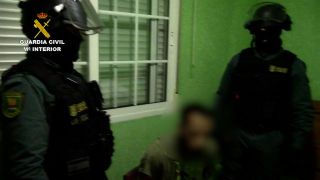 La Guardia Civil desmantela una banda muy activa especializada en el robo en viviendas y comercios - 4, Foto 4