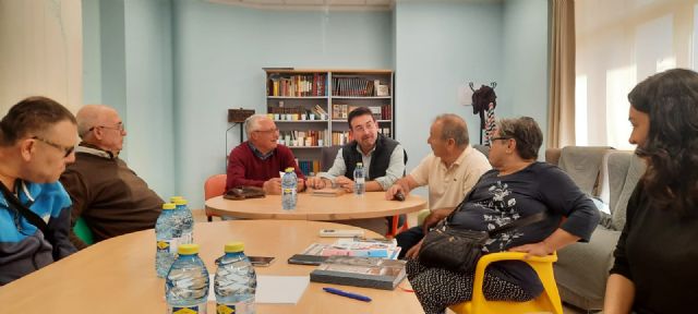 Tomás Rubio, más cerca de la alcaldía de Cieza, sigue escuchando a todos los colectivos - 1, Foto 1