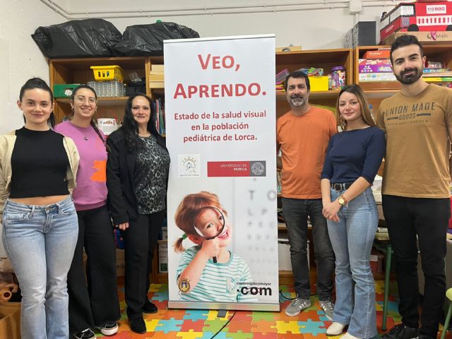El Ayuntamiento de Lorca participa en el programa Veo, aprendo para comprobar el estado de la salud visual de los niños y niñas del municipio - 1, Foto 1