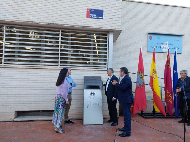 El Ayuntamiento dedica la plaza junto al centro de salud Alcantarilla-Casco a la memoria del médico Alfonso Rubio - 2, Foto 2