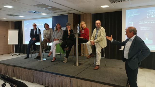 Ucomur ensalza los valores cooperativos y el liderazgo participativo en una jornada sobre sectores emergentes - 2, Foto 2