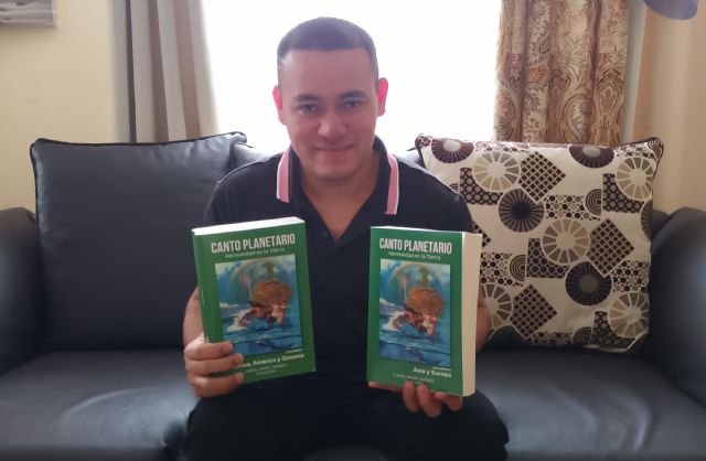 Entrevista a Carlos Jarquín compilador de CANTO PLANETARIO - 1, Foto 1