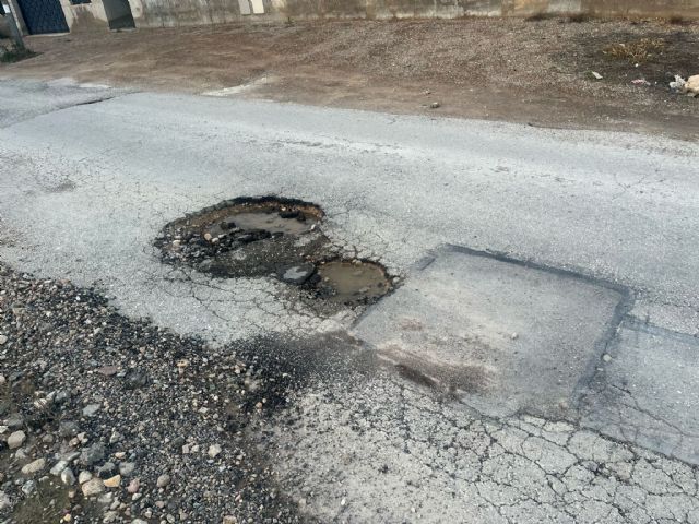 Dos años sin contrato de mantenimiento: el estado de los viales y aceras en pedanías pone en riesgo la seguridad de los vecinos - 3, Foto 3