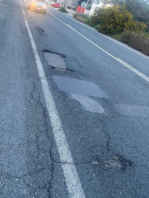 Dos años sin contrato de mantenimiento: el estado de los viales y aceras en pedanías pone en riesgo la seguridad de los vecinos - 4, Foto 4