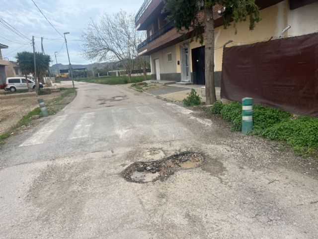 Dos años sin contrato de mantenimiento: el estado de los viales y aceras en pedanías pone en riesgo la seguridad de los vecinos - 5, Foto 5