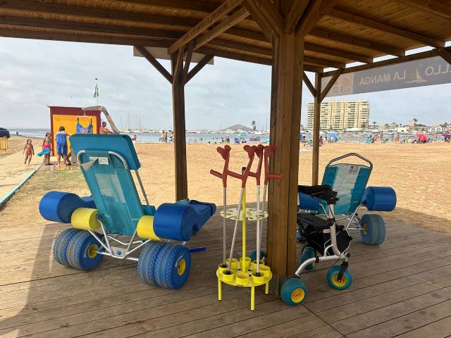 MC demanda la ampliación del servicio de baño asistido en las playas de Cartagena - 1, Foto 1