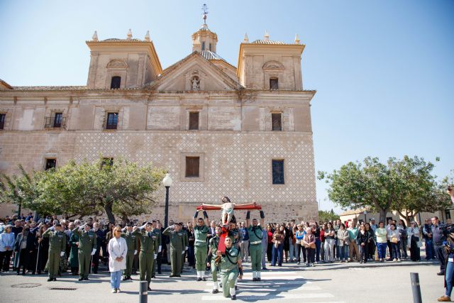 El Cristo Universitario de la Salud conmueve en Los JerónimosEl acto, celebrado junto al Regimiento de Infantería 'Zaragoza 5', volvió a convertir el Campus de la UCAM en escenario de tradición y recogimiento - 2, Foto 2