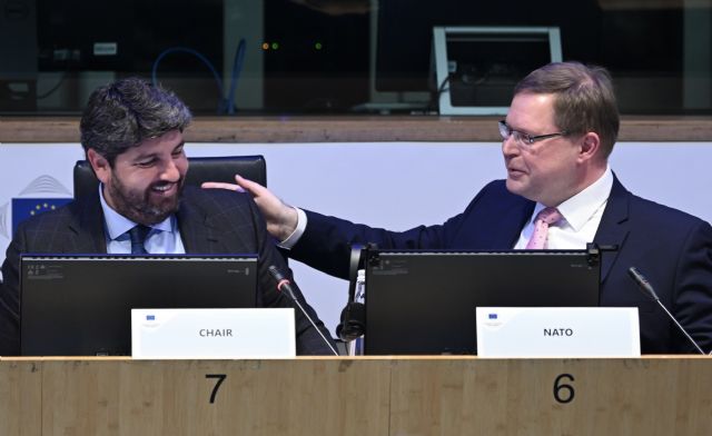 L�pez Miras, al frente del grupo que trabaja en aumentar la producci�n en defensa de la UE ante posibles crisis de suministro, Foto 2