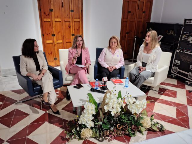 Salud mental y memoria hist�rica centraron la III Jornada de Liderazgo Femenino en Mazarr�n, Foto 4