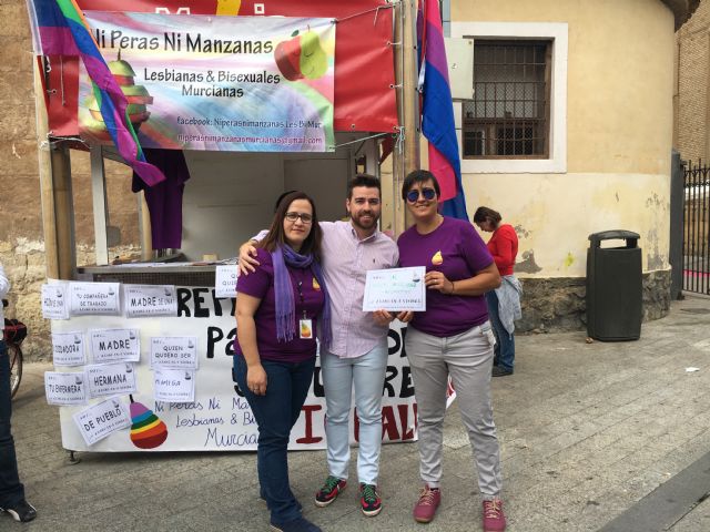 El director general de Juventud muestra su apoyo al colectivo Ni peras ni manzanas con motivo del Día de la Visibilidad Lésbica - 1, Foto 1