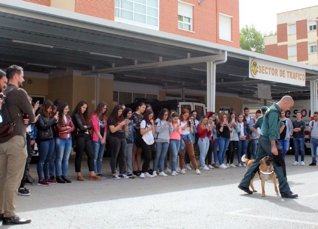 La Guardia Civil de Murcia recibe la visita de alumnos de Criminología de la UM - 5, Foto 5
