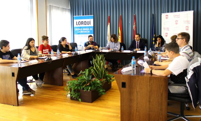 El grupo de participación infantojuvenil de Lorquí presentó sus propuestas sobre medioambiente, igualdad y derechos de la infancia - 1, Foto 1