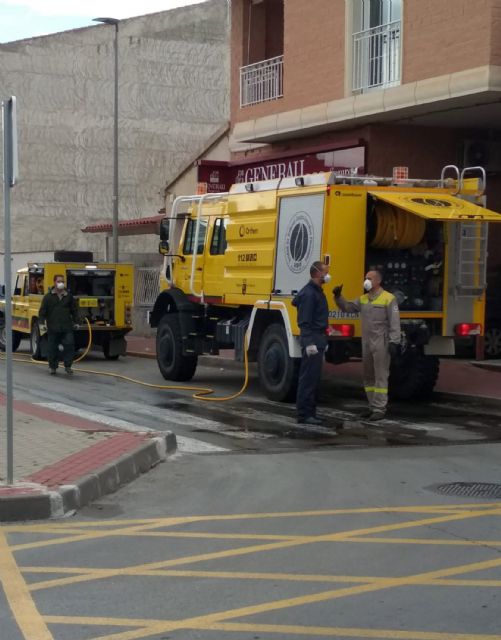 Las brigadas forestales regionales vuelven a colaborar con las labores municipales de limpieza y desinfección - 2, Foto 2