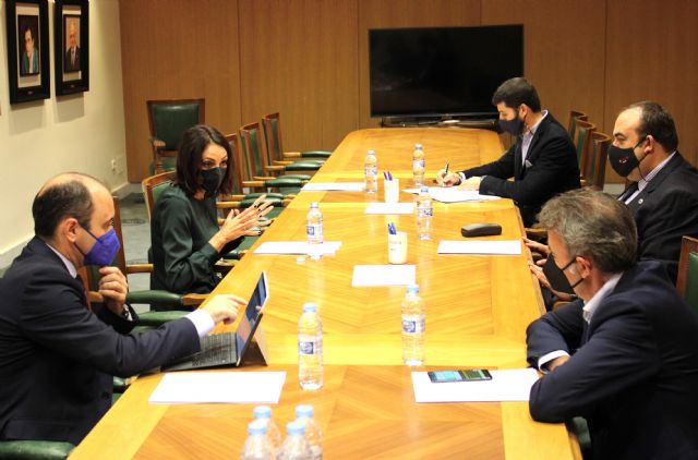 La consejera de Empresa se reúne con la junta directiva de la Cámara de Comercio de Lorca - 2, Foto 2