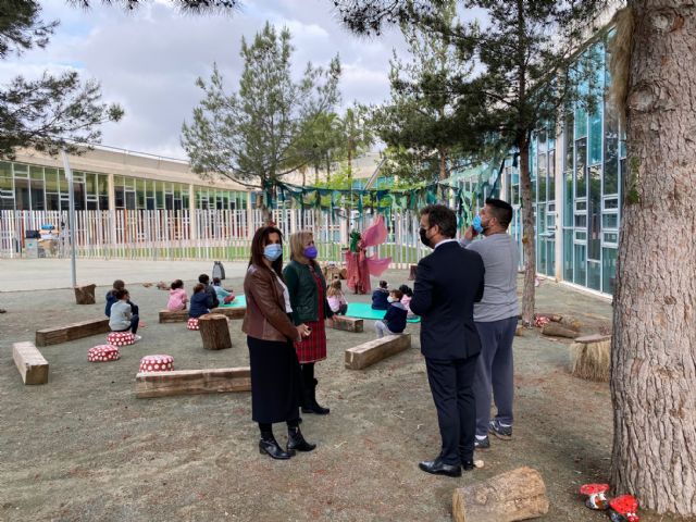 Un Bosque encantado en la Biblioteca - 2, Foto 2