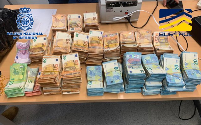 Desarticulada una de las organizaciones criminales más activas de Europa dedicada a la introducción de cocaína desde Sudamérica - 1, Foto 1