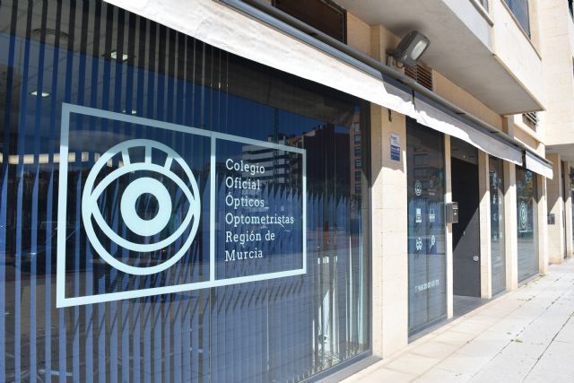 El Colegio Oficial de Ópticos-Optometristas desaconseja el uso de gafas premontadas durante la lectura y advierte sobre sus peligros - 1, Foto 1