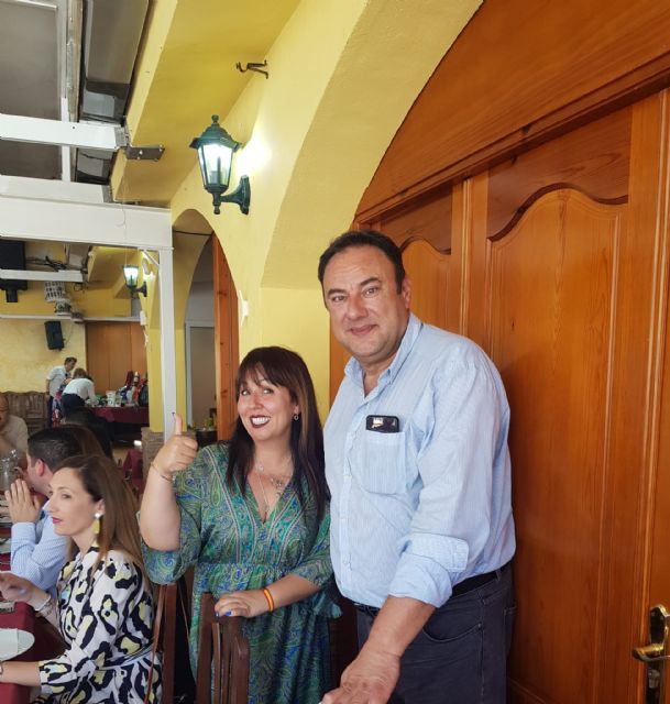El PP con los vecinos de La Florida en la comida de convivencia organizada este domingo por la Comisión de Fiestas de este barrio torreño - 1, Foto 1