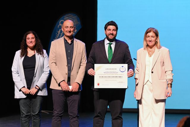 Fernando, nombrado embajador de la Red de Colegios Solidarios de la ONG Azul en Acción - 1, Foto 1