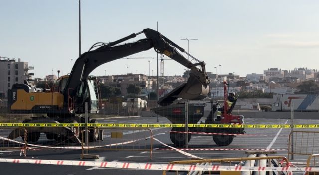 MC: Arroyo (PP) destina 300.000 euros de fondos europeos a levantar de nuevo el asfalto del centro comercial La Rambla - 2, Foto 2