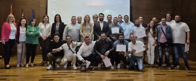 Un programa para desempleados permite la mejora de espacios públicos en La Unión - 1, Foto 1